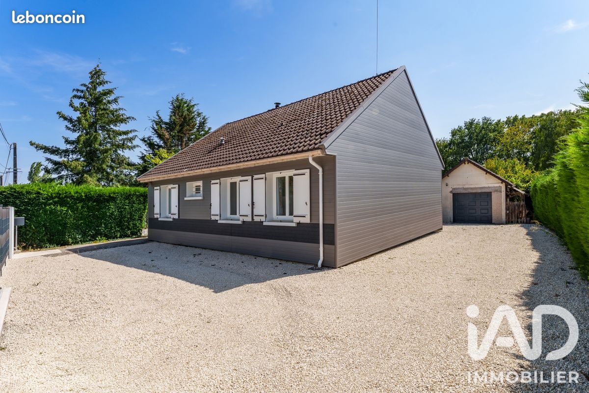 Maison 4 pièces 83 m² · à Saint-Antoine-du-Rocher · 83 m² · 249 000 €