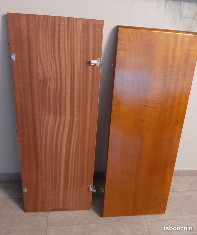 Table ovale de salle à manger en bois (image 4)