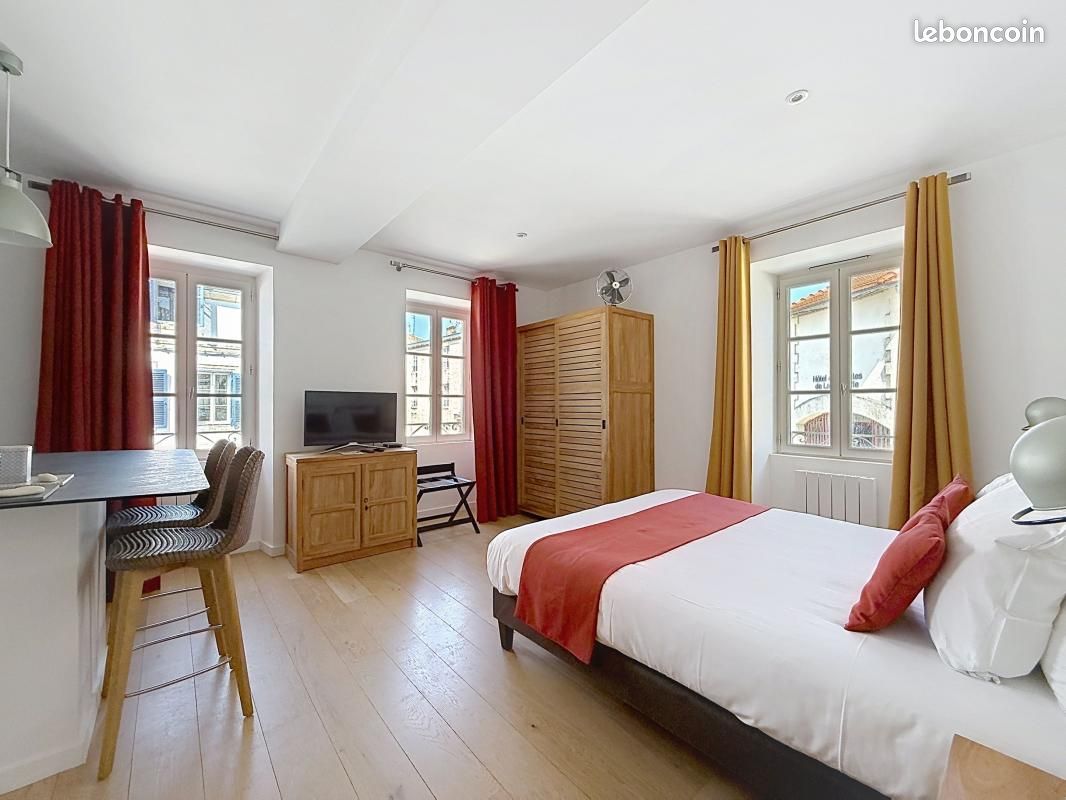 Appartement 8 pièces 190 m² · à La Rochelle · 190 m² · 1 207 500 €