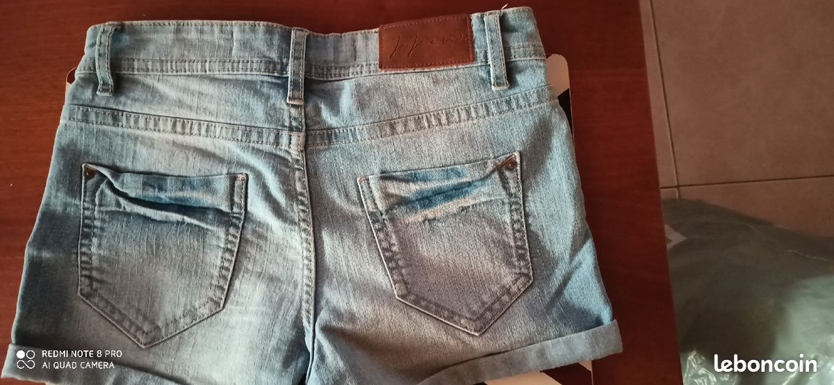 Short en jeans clair Jennyfer taille 32 (image 2)