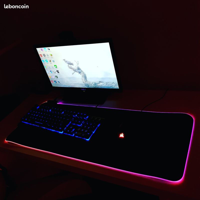 Gaming pc avec jeux écran clavier et souris (image 1)