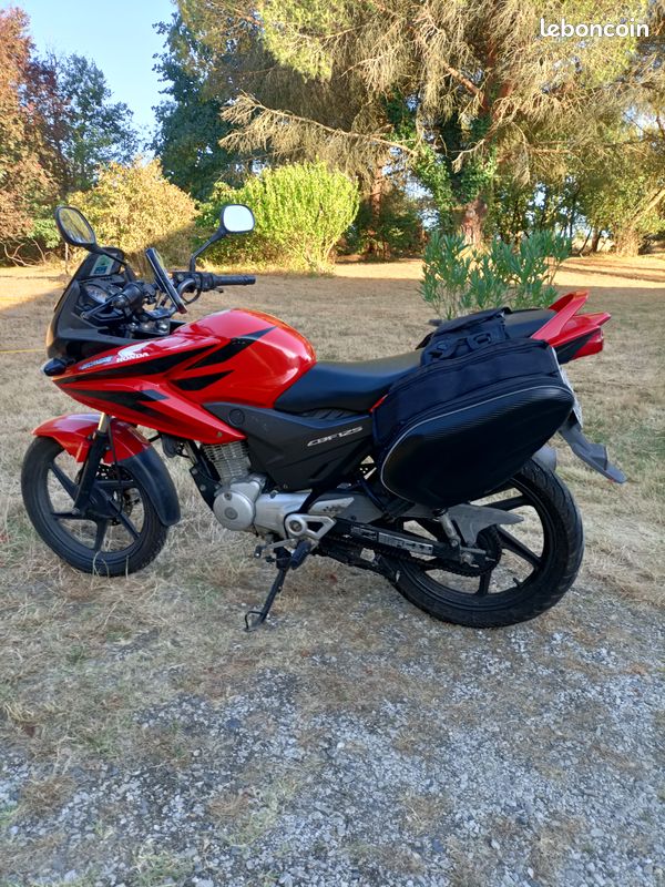 Moto CBF 125 (image 1)
