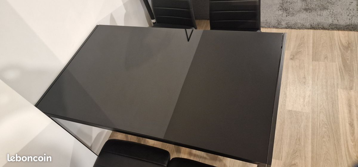 Table a manger noir (image 2)