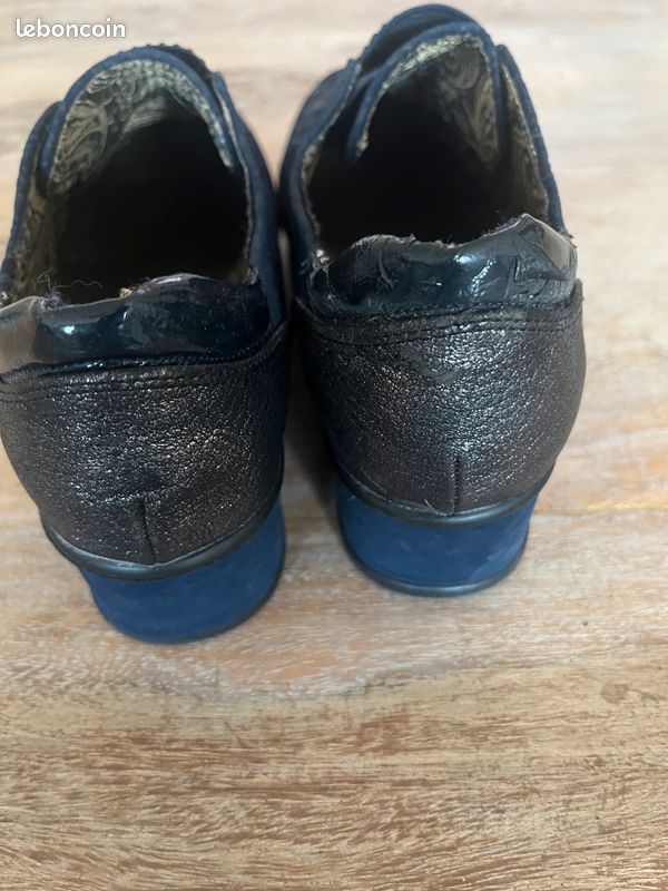 Chaussures bleues talon compensés (image 7)