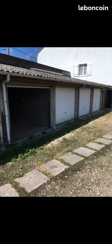 Garage fermé de 15 m² à louer · proche gare de Dieulouard · 60 €/mois