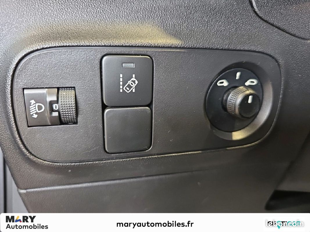 CITROEN C3 PureTech 83 S&S BVM5 YOU (image 16)