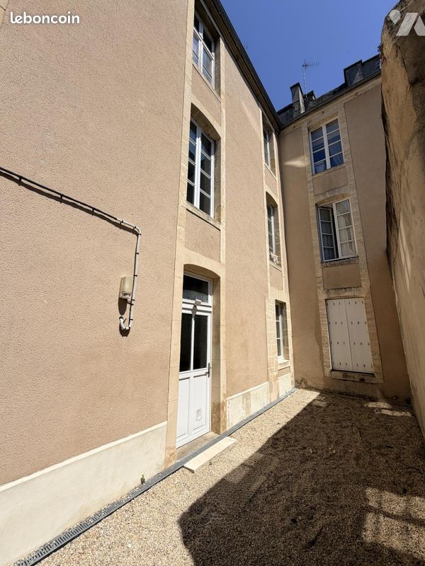 Immeuble 137 m² · à Bayeux · 137 m² · 334 700 €