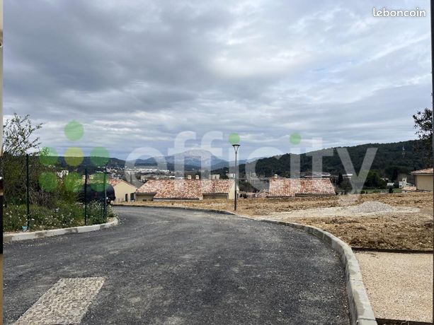 Terrain 1 000 m² Aix En Provence