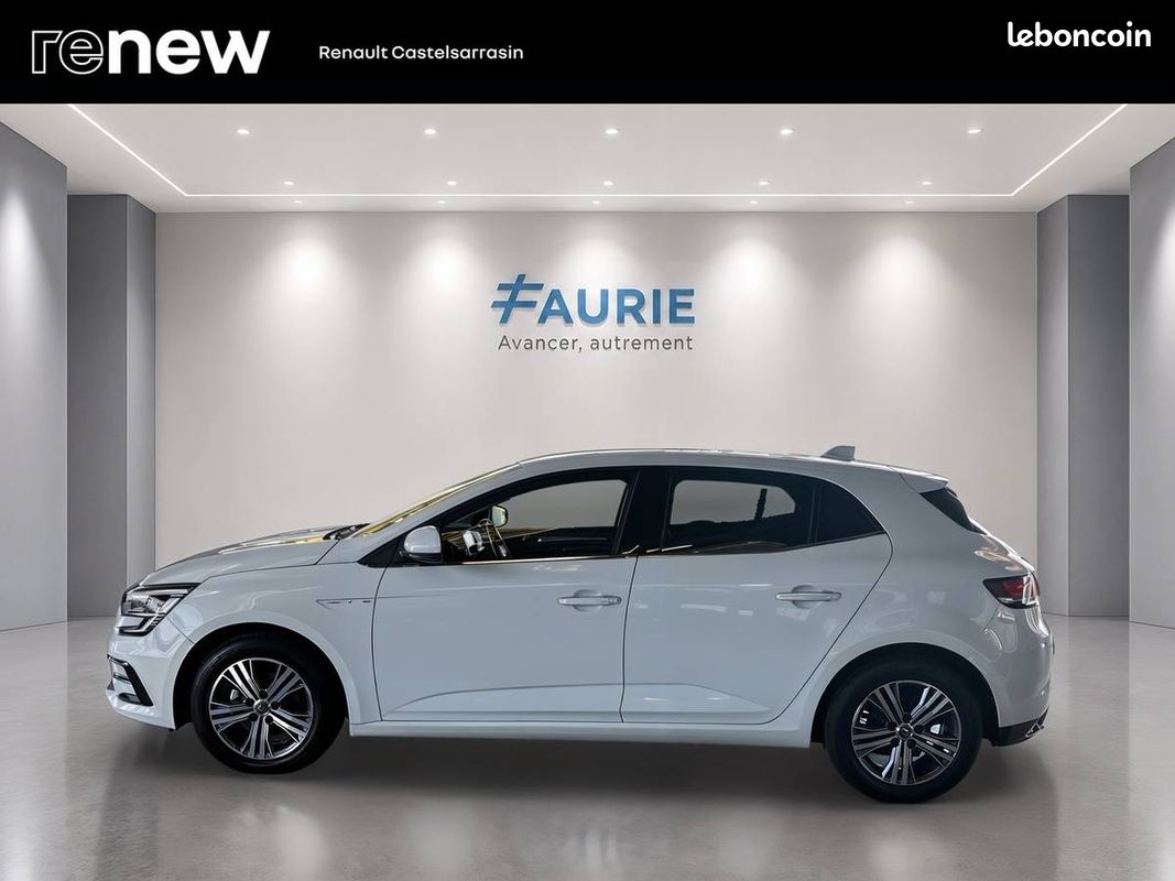 RENAULT Mégane IV Berline Blue dCi 115 - 21B Intens (image 8)