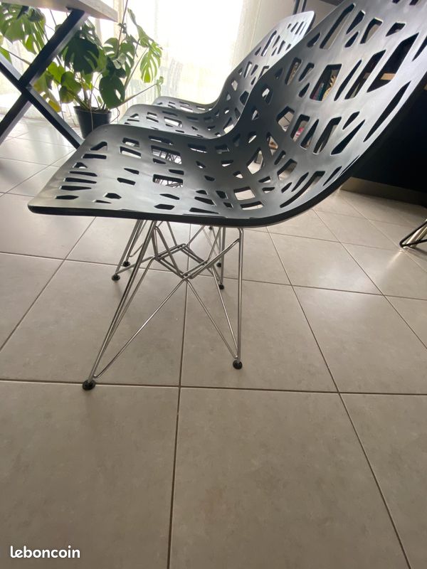 Buffet et 6 chaises (image 1)