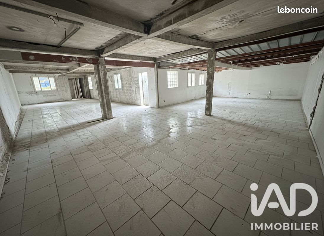 Immeuble 240 m² · à Goussainville · 240 m² · 260 000 €