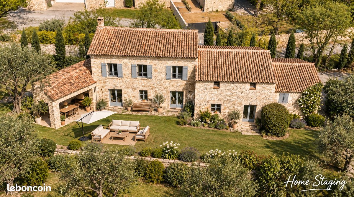 Maison 6 pièces 164 m² · à Gordes · 164 m² · 895 000 €