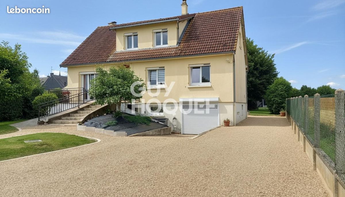 Maison 6 pièces 141 m² · à Châteauneuf-en-Thymerais · 141 m² · 210 000 €