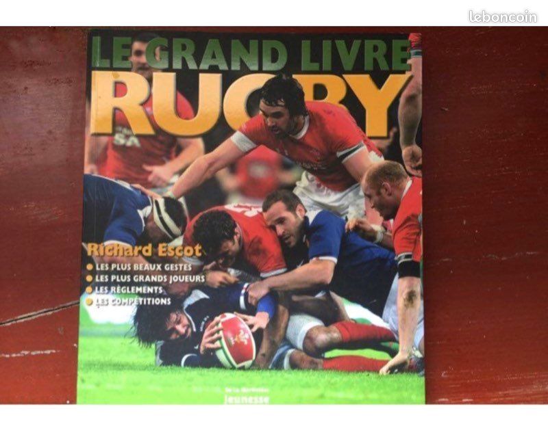 Livre sur le RUGBY +écharpe du 15 Serge Blanco Livres