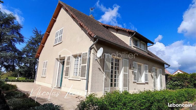 Maison 7 pièces 196 m²