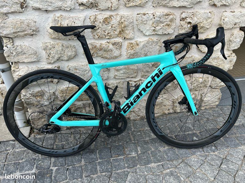 bianchi 53cm road bike for sale Oltre Comp Ultegra Di2 making it a very attractive road bike in its price class Used Bianchi PISTA Road Bike