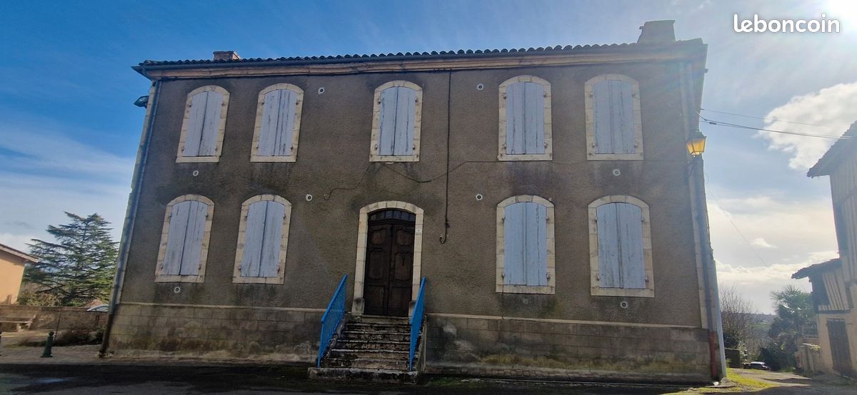 Maison 8 pièces 263 m² · à Cazaubon · 263 m² · 170 000 €