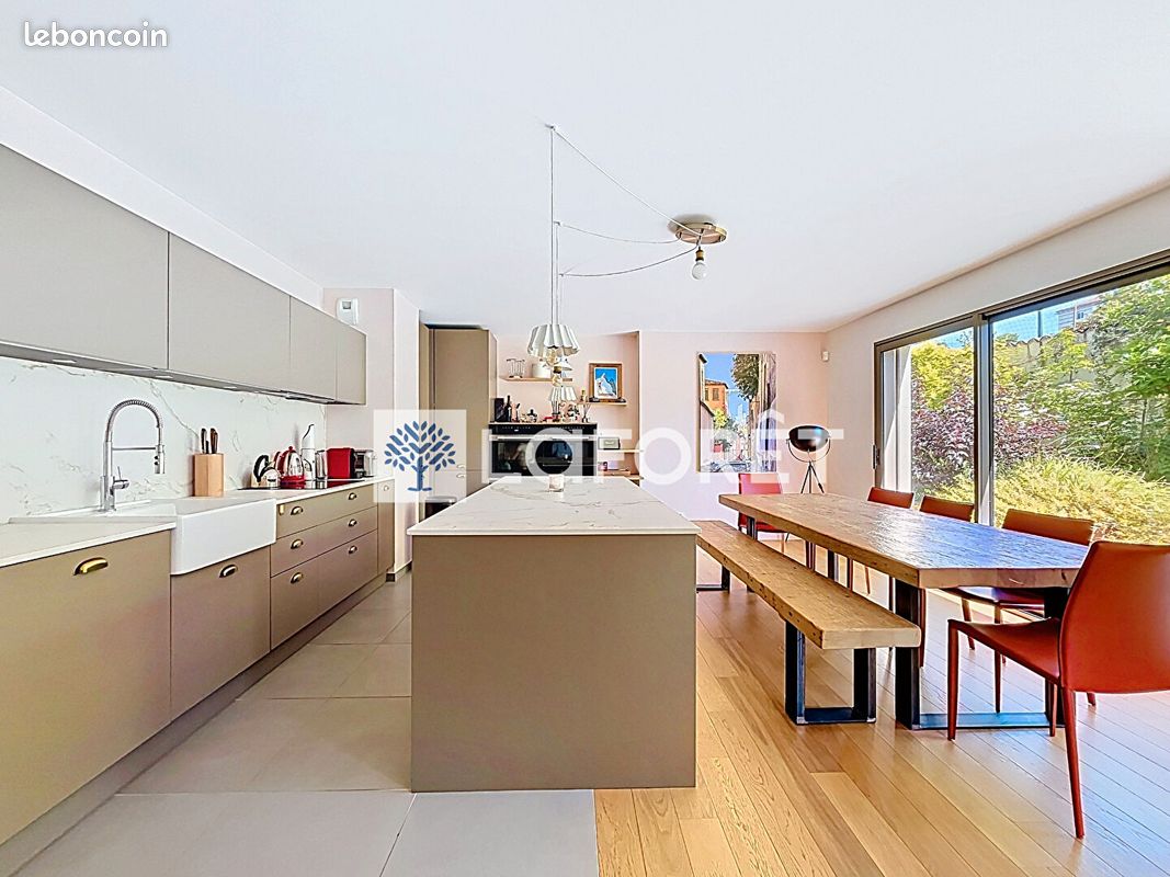 Appartement 4 pièces 122 m² · à Lyon · 122 m² · 749 000 €