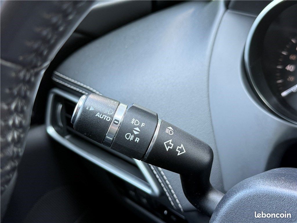 Jaguar F-Pace V6 3.0 D - 300 CH AWD BVA8 R-Sport (image 30)