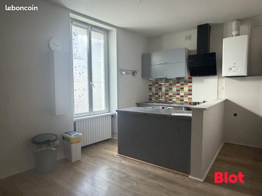Appartement 3 pièces 107 m² · à Fougères · 107 m² · 770 €/mois