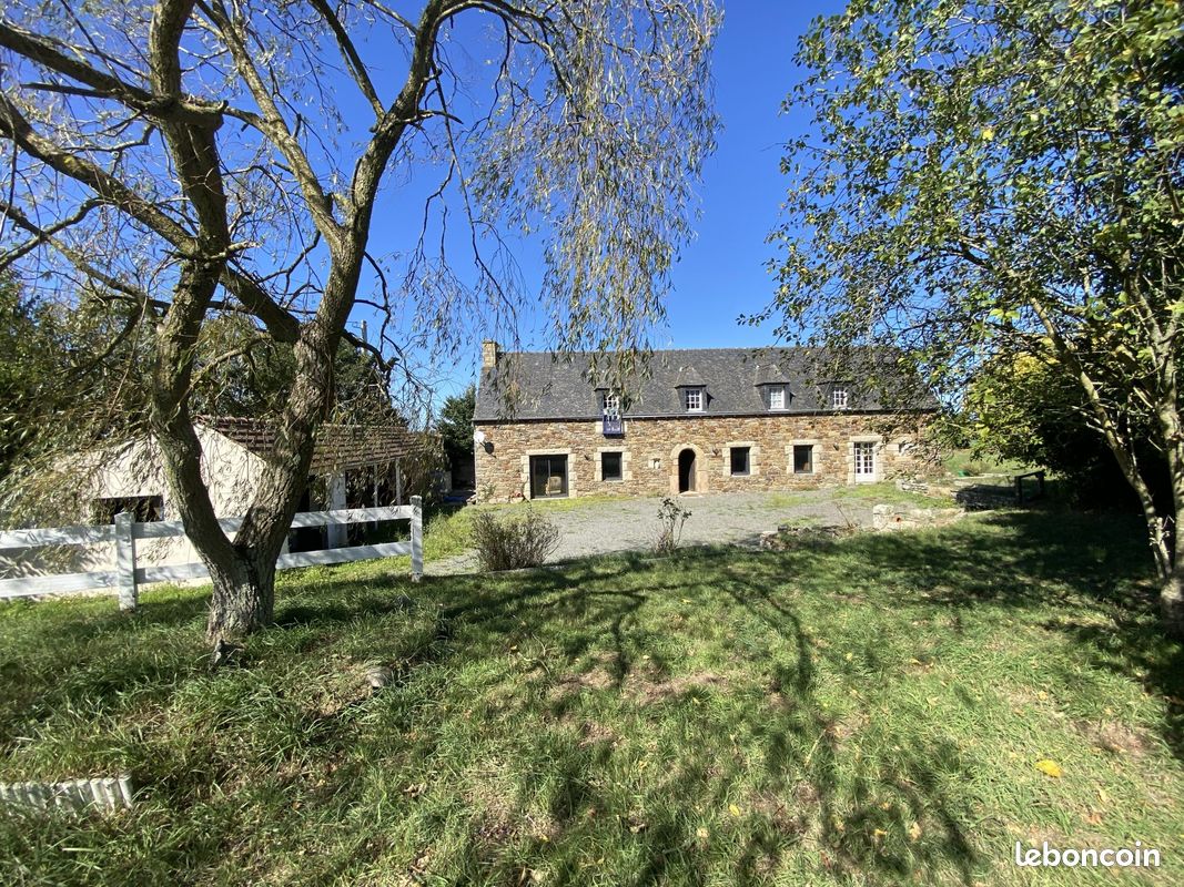 Maison 6 pièces 155 m² · à Langoat · 155 m² · 241 500 €