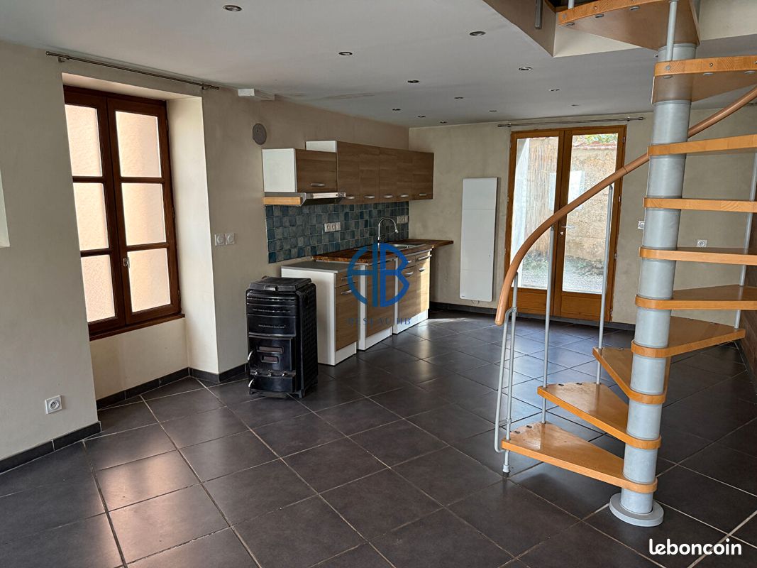 Maison 4 pièces 69 m² · à Viriville · 69 m² · 95 000 €