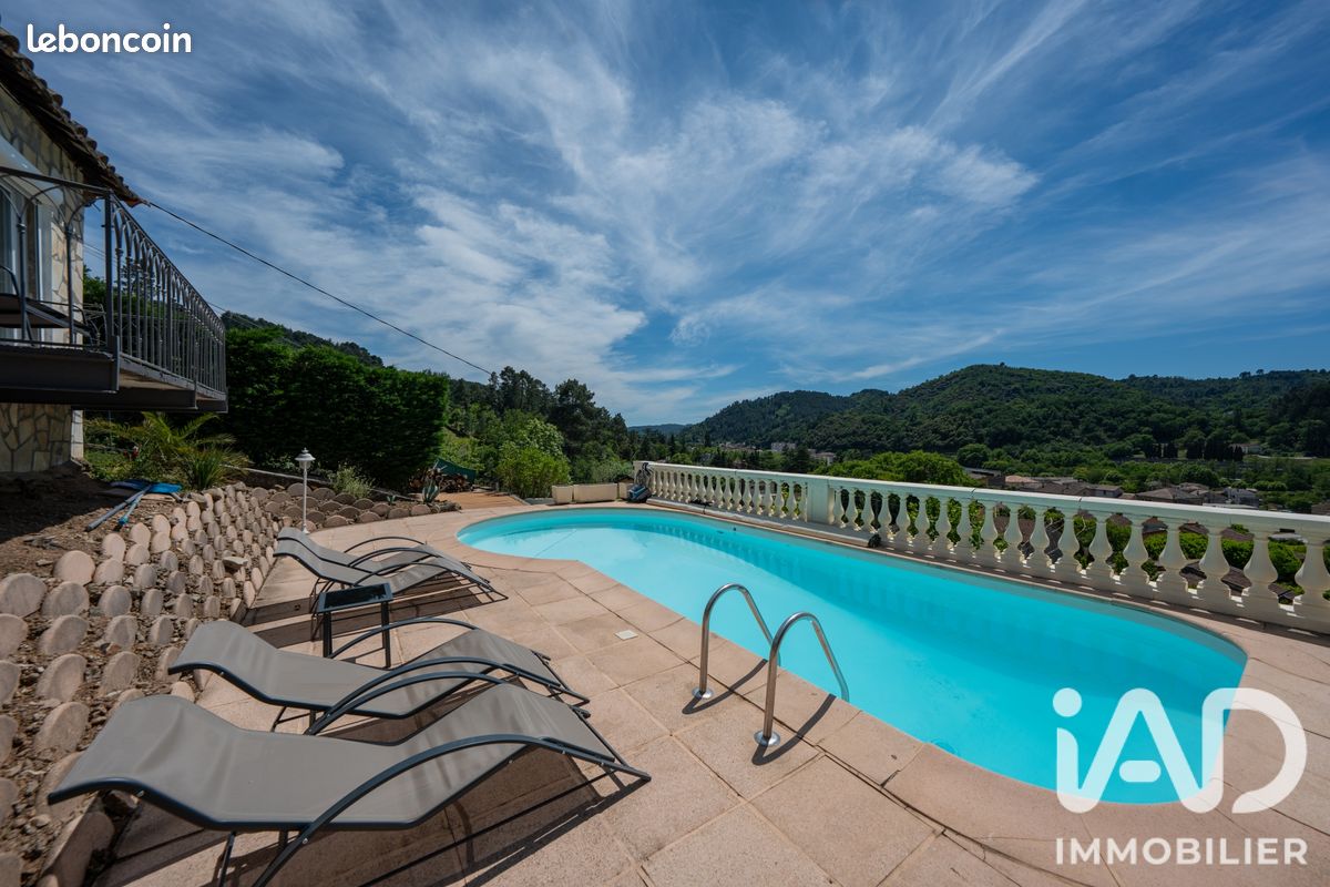 Maison 4 pièces 144 m² · à Vals-les-Bains · 144 m² · 269 000 €