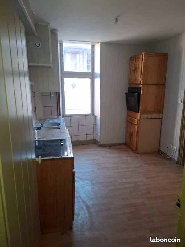 Appartement 3 pièces 60 m² · à Courpière · 60 m² · 350 €/mois