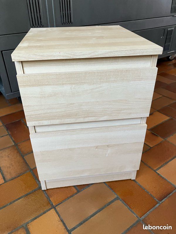 Table de chevet (image 1)