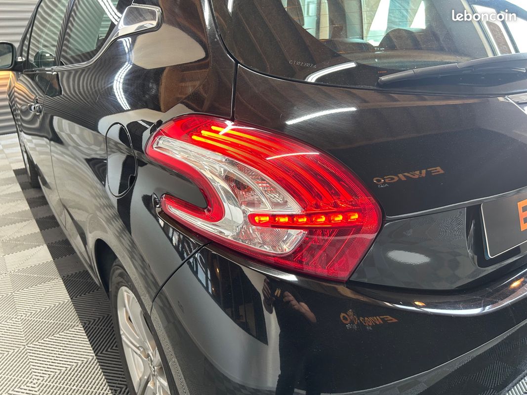 PEUGEOT 208 GENERATION-I 1.6 VTI 120 Ch ALLURE (image 30)