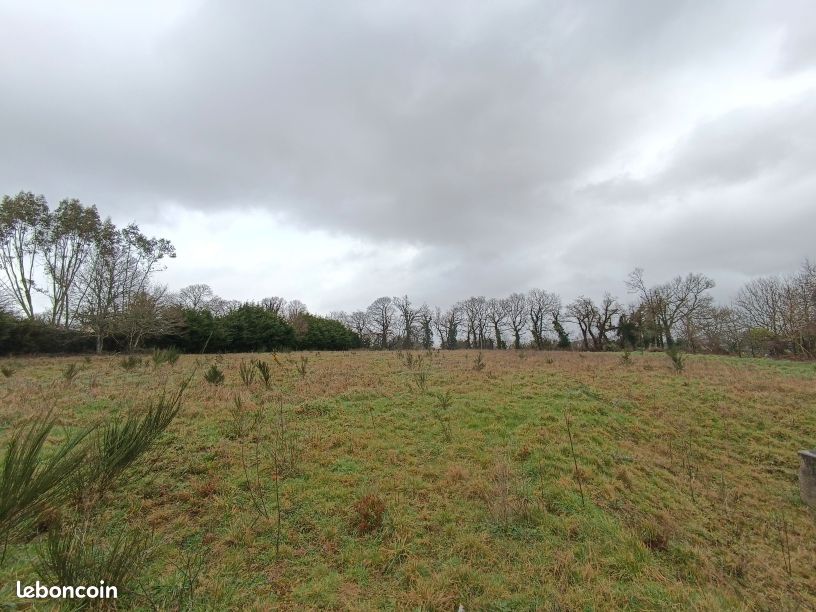 Terrain 6386 m² · à Plouguernével · 6 386 m² · 75 850 €