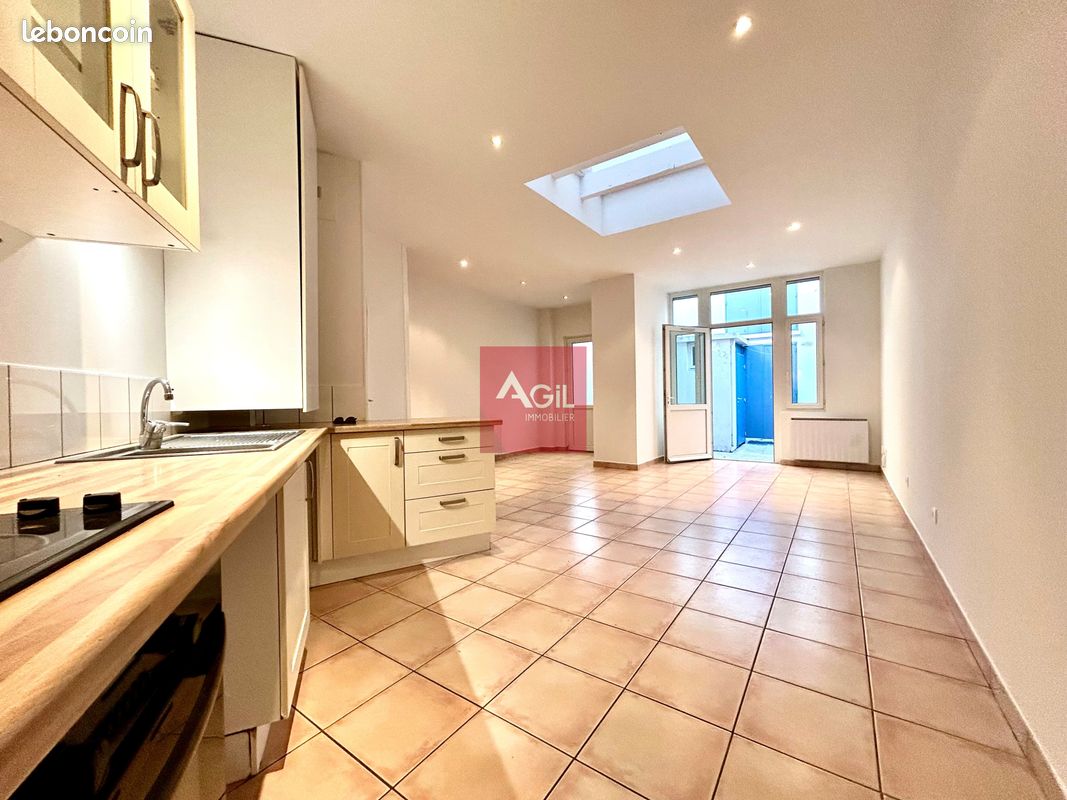 Appartement 3 pièces 66 m² · à Grenoble · 66 m² · 927 €