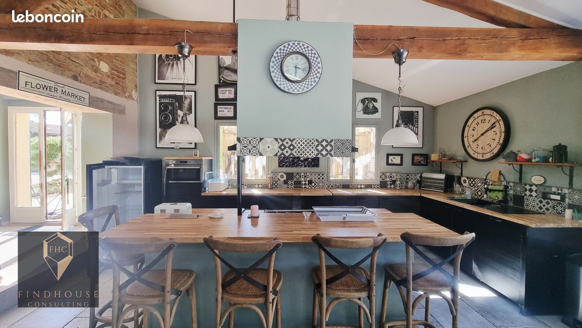 Maison 8 pièces 308 m² · à L'Isle-en-Dodon · 308 m² · 375 000 €