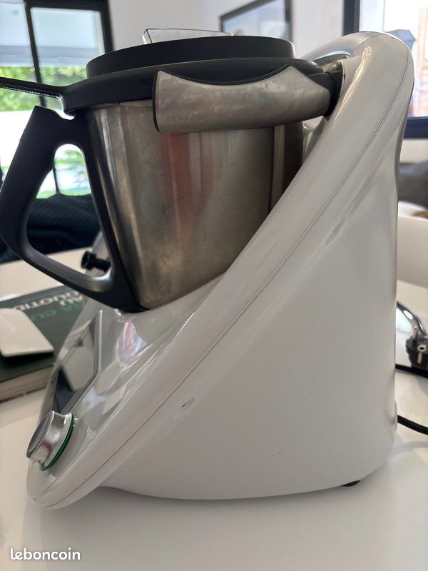 Thermomix TM5 avec clé cookido et découpe légumes (image 2)