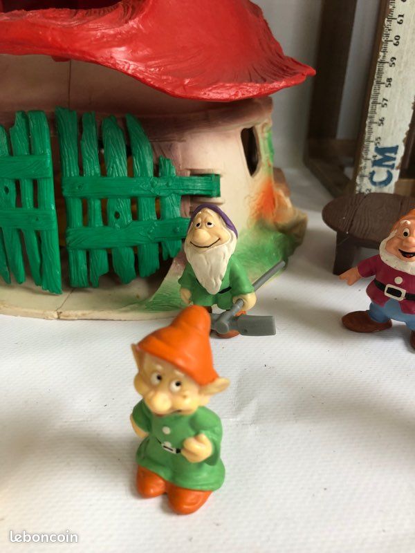Maison et personnage de blanche neige et les 7 nains Bully Made in Germany (image 8)