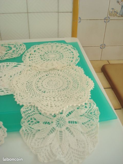 Napperon crochet fait main vintage 74x37cm - Linge de maison