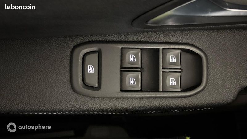 Dacia Duster 1.5 Blue dCi 115ch Prestige + 4x2 (image 27)