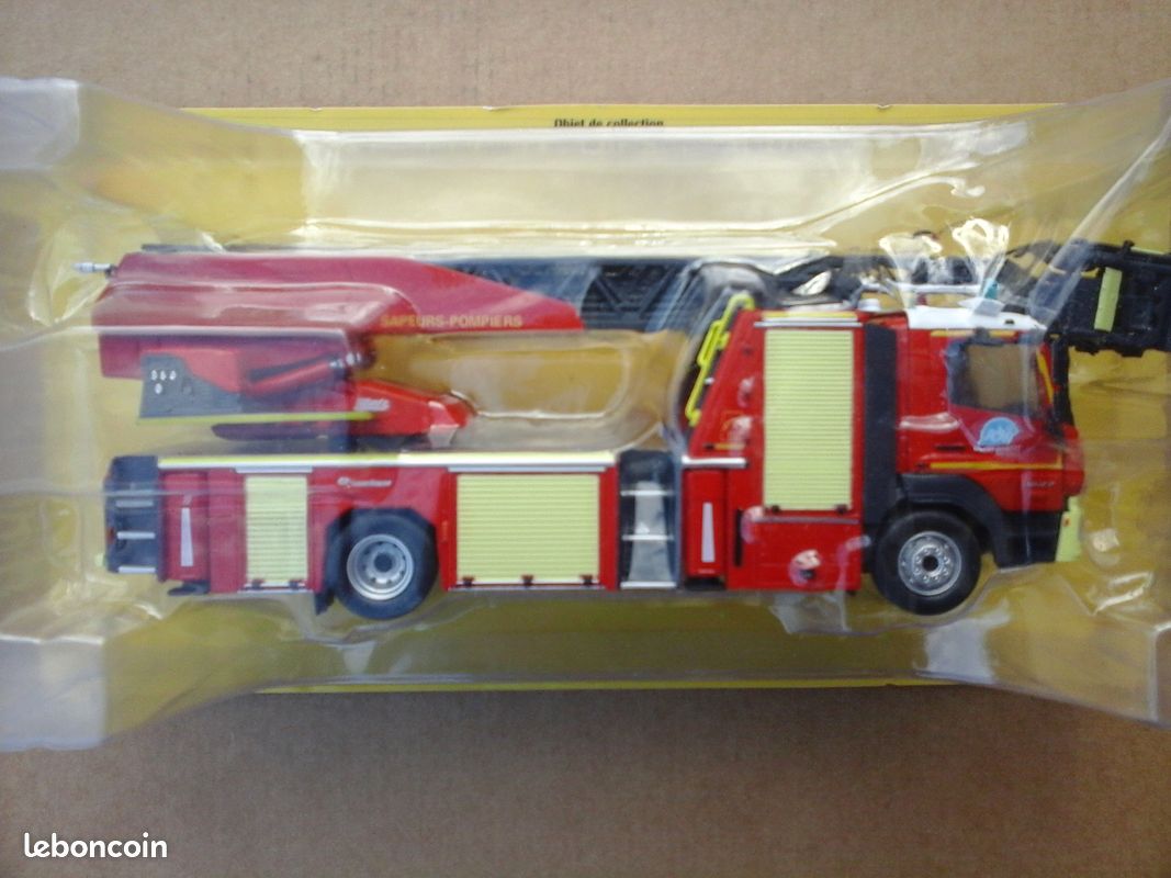 Camion De Pompiers Mercedes Atego SDIS 1/43 IXO - Comme Neuf Dans Boîte Carton