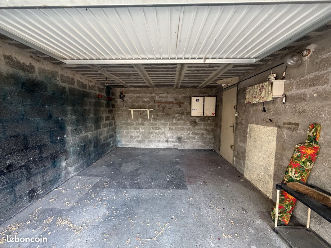 Parking 14 m² · à Le Pontet · 14 m² · 90 €