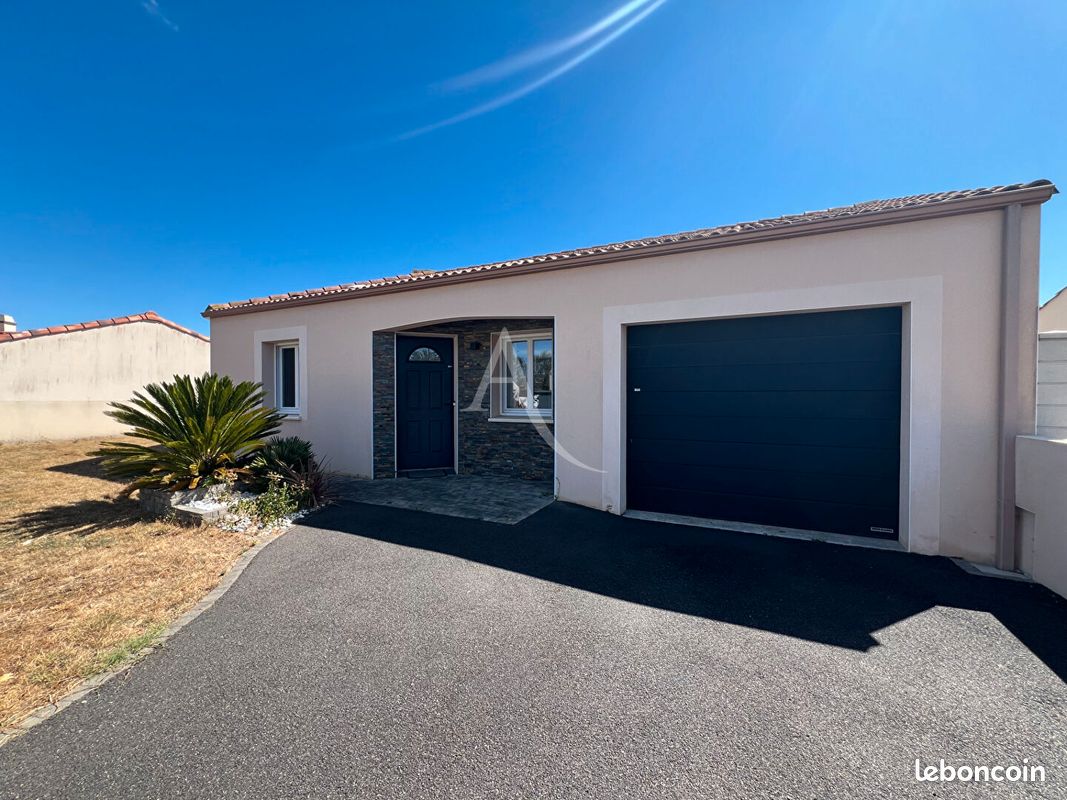 Maison 4 pièces 94 m² · à Saint-Hilaire-la-Forêt · 94 m² · 280 000 €
