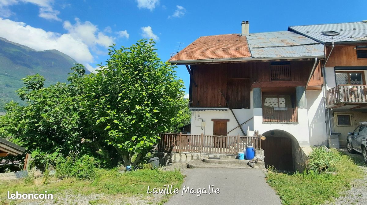 Maison 4 pièces 99 m² · à Cevins · 99 m² · 250 000 €