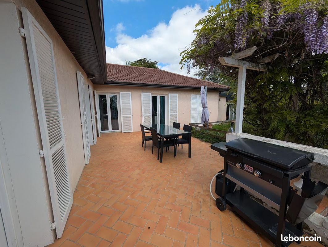 Maison 7 pièces 160 m² · à Saint-Priest · 160 m² · 440 000 €