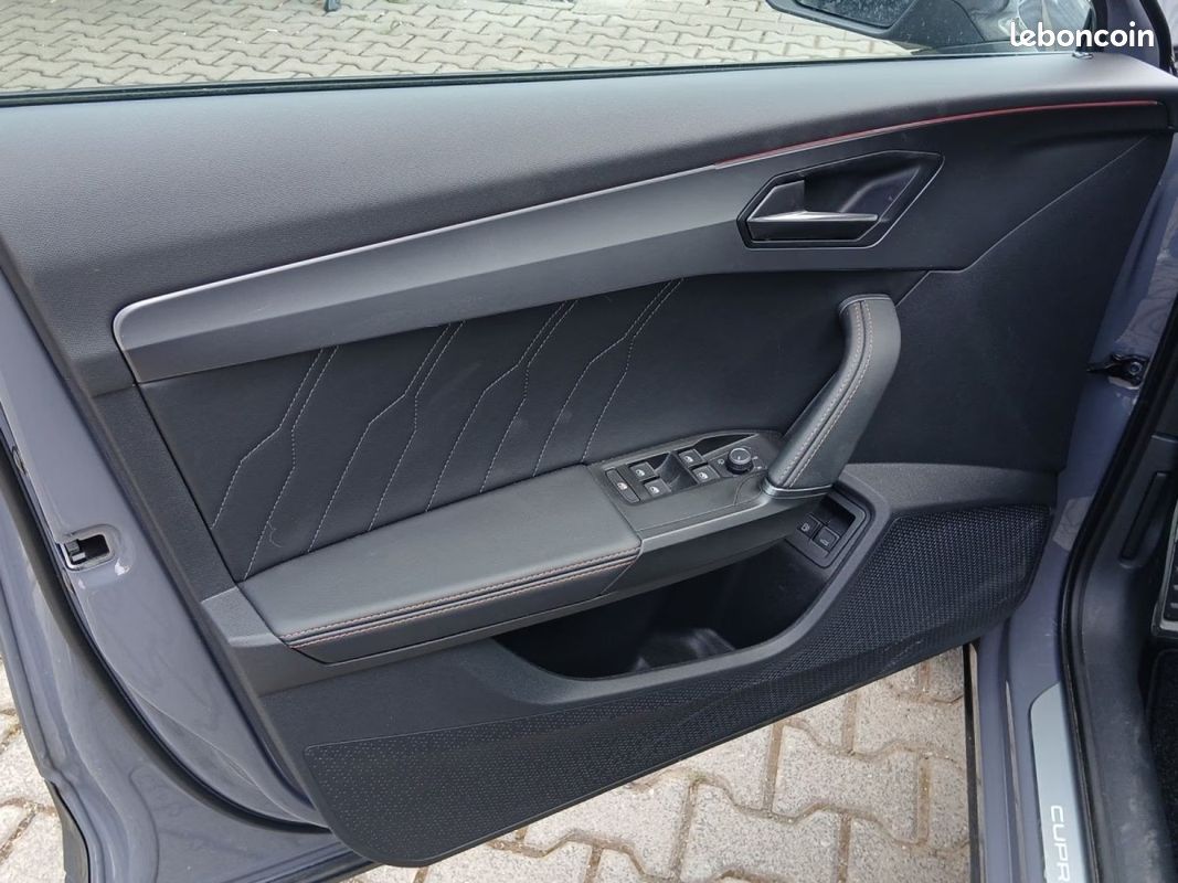 Cupra Formentor 1.4 e-HYBRID VZ 245 ch Attelage Gris Graphène Pack XL Autres modèles disponibles (image 18)