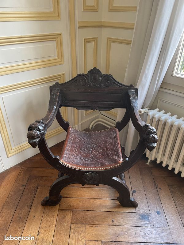 Bureau ancien en bois de noyer - Bureaux