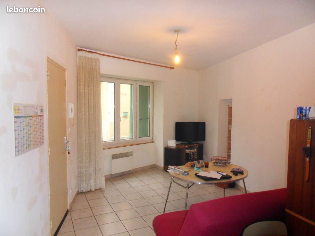 Appartement 2 pièces 60 m² · à Entraigues-sur-la-Sorgue · 60 m² · 586 €