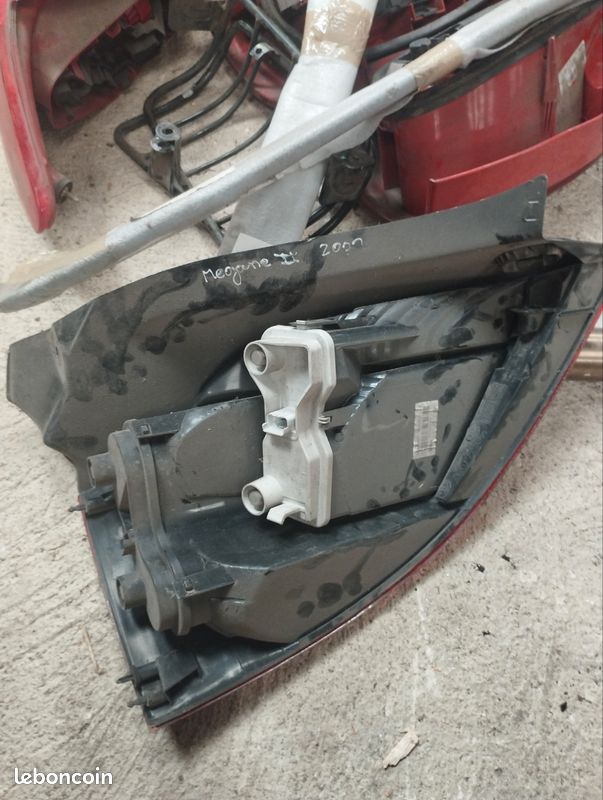 Feu arrière droit Renault Mégane 2 (image 2)