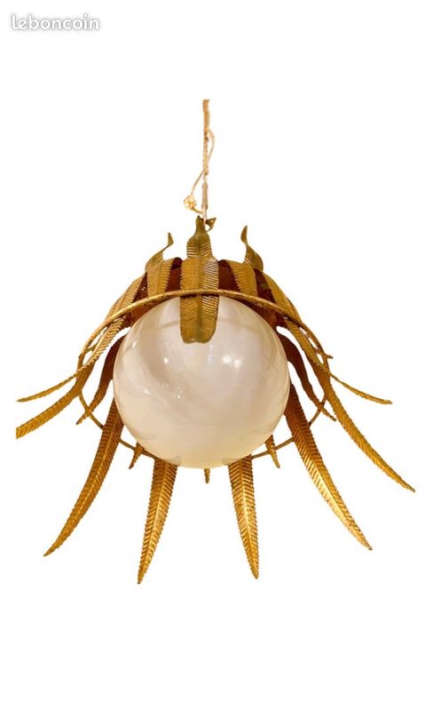 Lustre Suspension globe verre opaline métal dorure vintage design , 1950 (image 1)