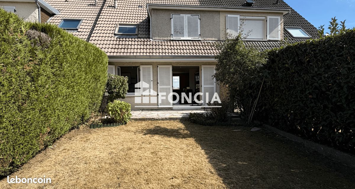Maison 5 pièces 89 m² · à Saint-Martin-du-Tertre · 89 m² · 298 000 €