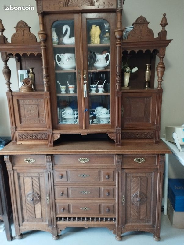 Buffet en noyer (image 1)