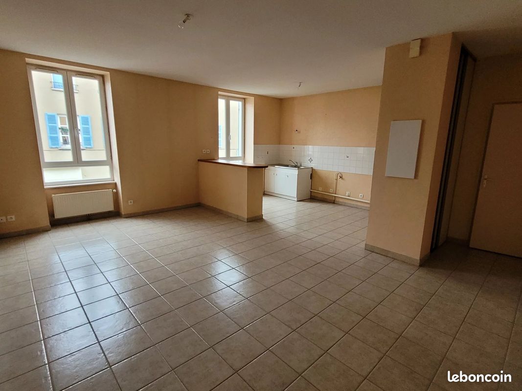 Appartement 2 pièces 52 m² · à Belleville-en-Beaujolais · 52 m² · 595 €